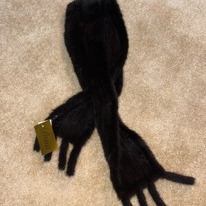 NWT Dyed Milk Real Fur Scarf - Black